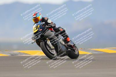 media/Sep-11-2022-SoCal Trackdays (Sun) [[81b7e951af]]/Turn 9 (930am)/